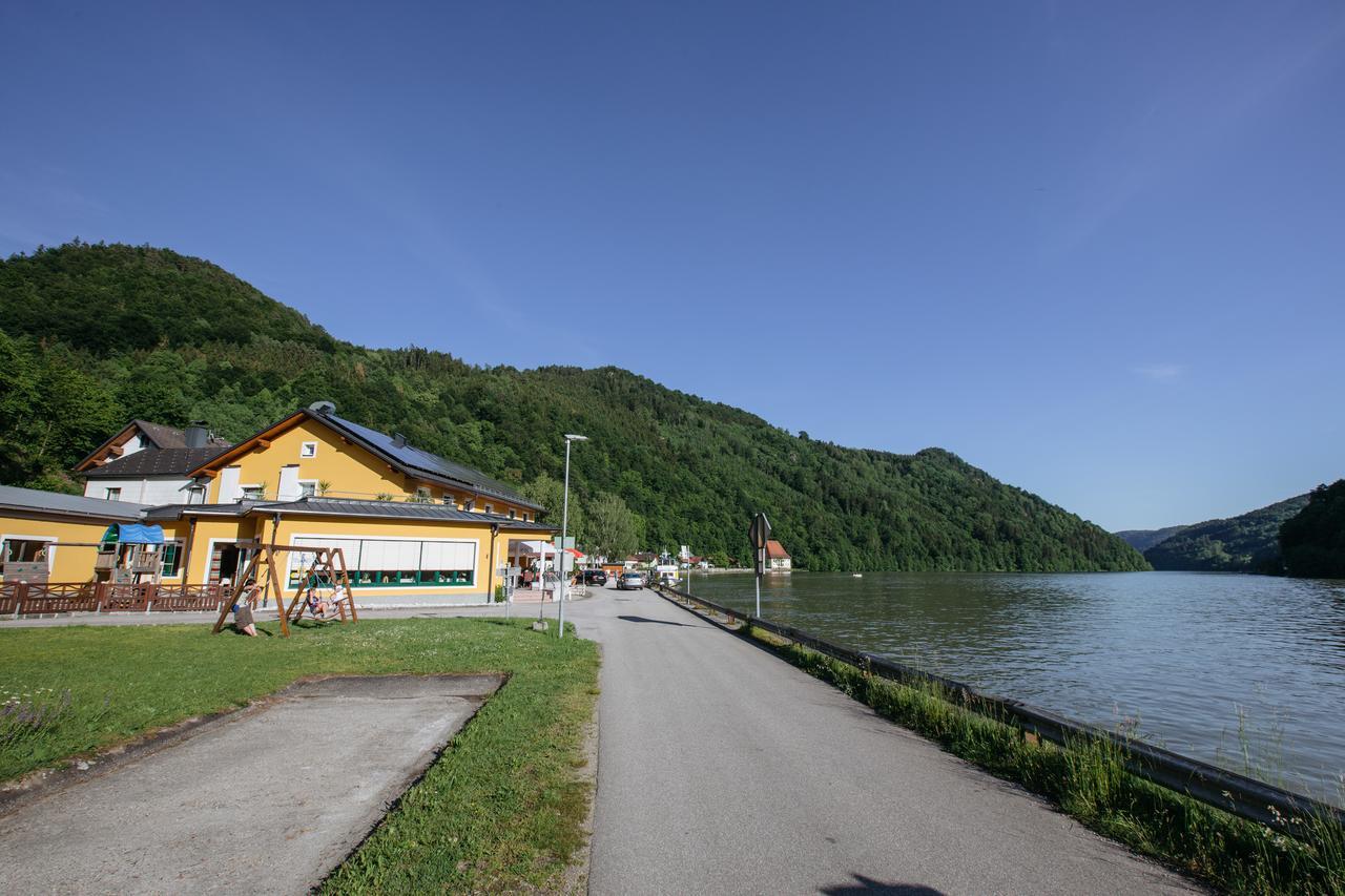 Gasthof Gierlinger Obermuhl Exterior photo