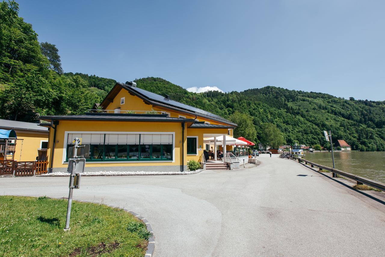 Gasthof Gierlinger Obermuhl Exterior photo